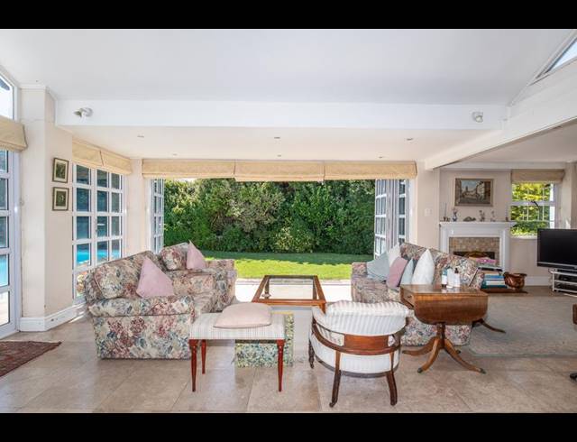 3 BEDROOM HOUSE FOR SALE IN CONSTANTIA